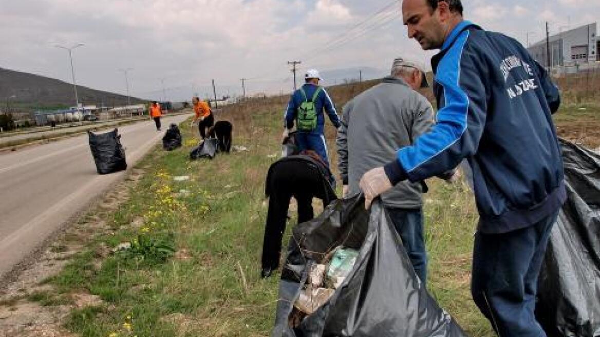 Αγανάκτηση για τους εθελοντές καθαριότητας