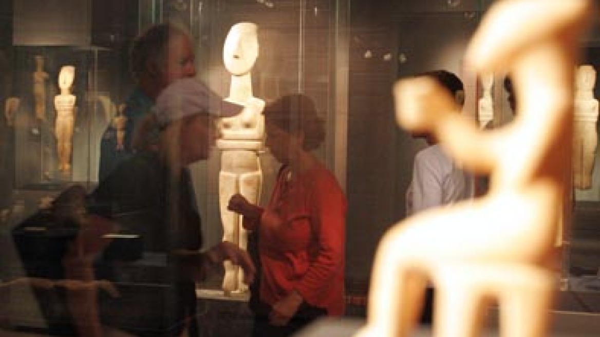 Cycladic Art exhibition in Turkey