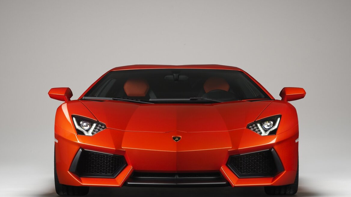 Video: H Lamborghini Aventador στην πίστα της Vallelunga!