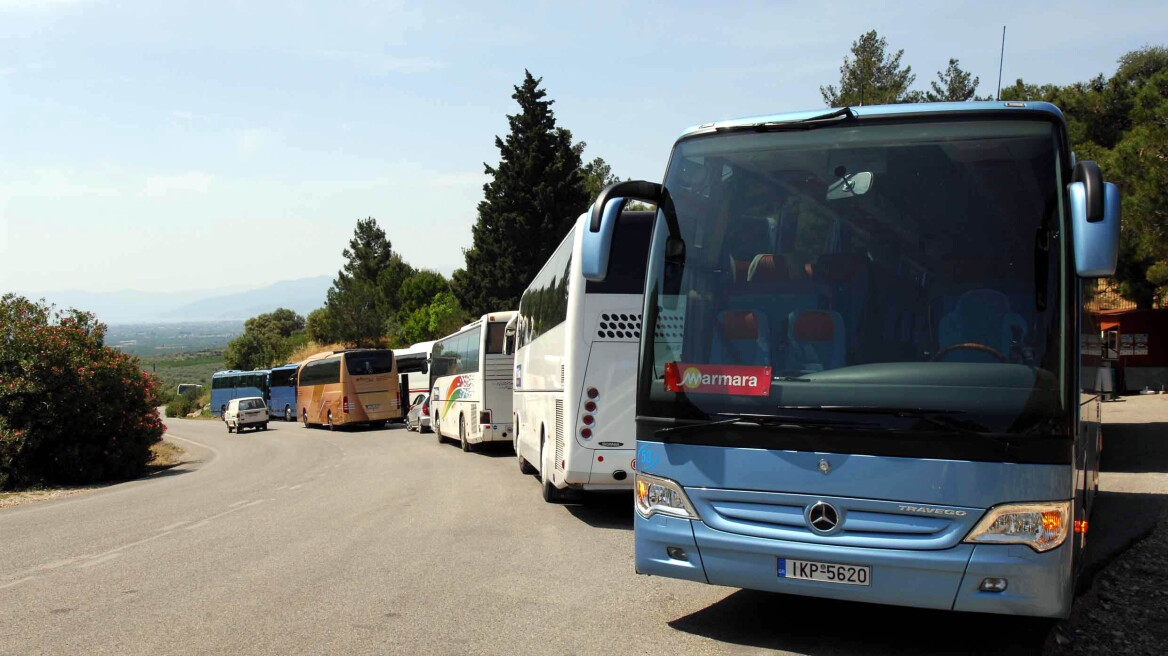 Χωρίς τουριστικά λεωφορεία απο σήμερα 