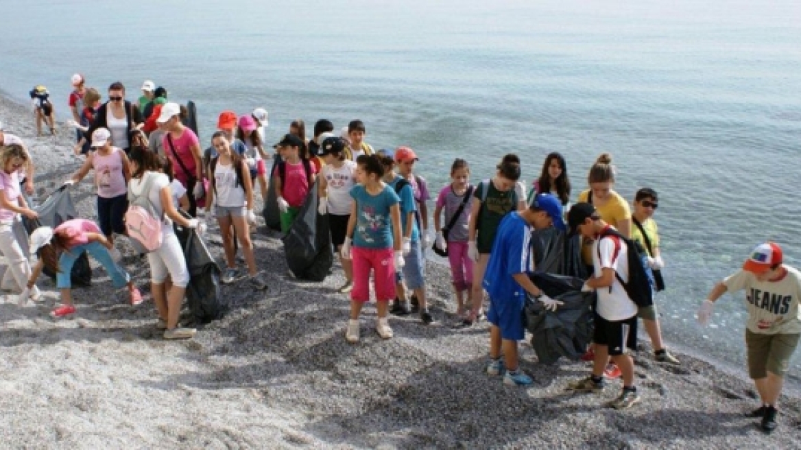 Μαθητές ανέλαβαν δράση για τον καθαρισμό ακτών