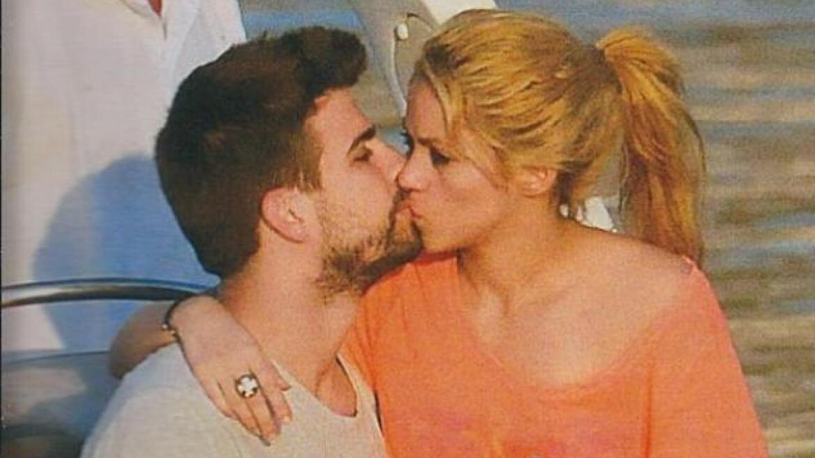 Shakira - Pique: Τα "καυτά" τους φιλιά στη Μύκονο!