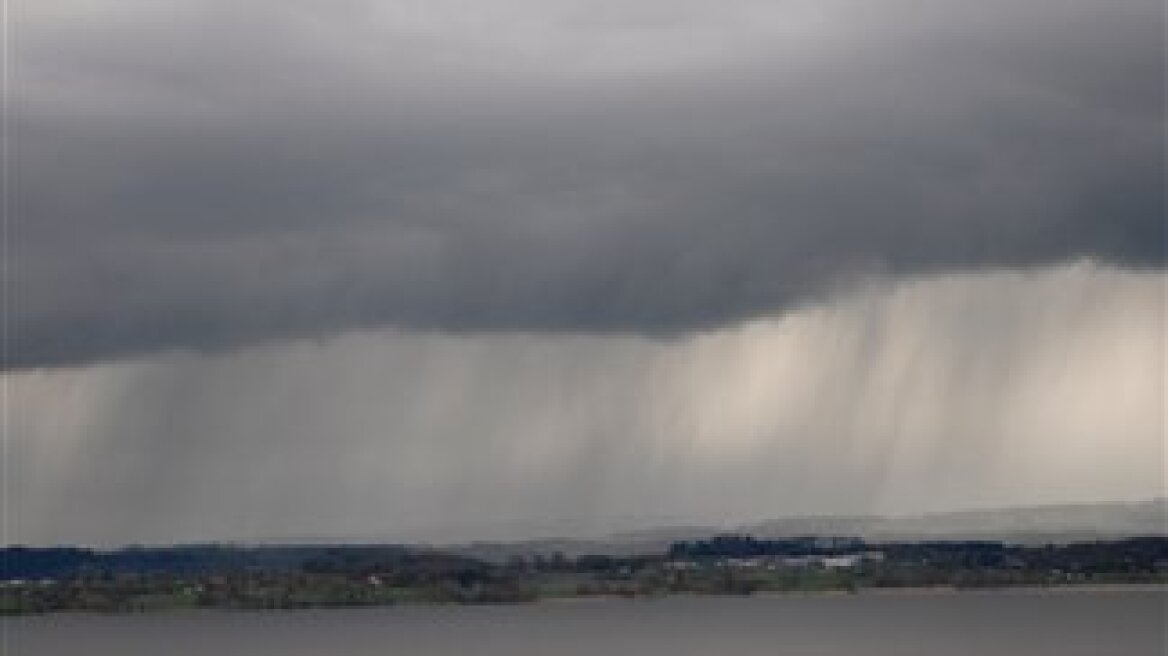 Sporadic rainfall throughout the country 