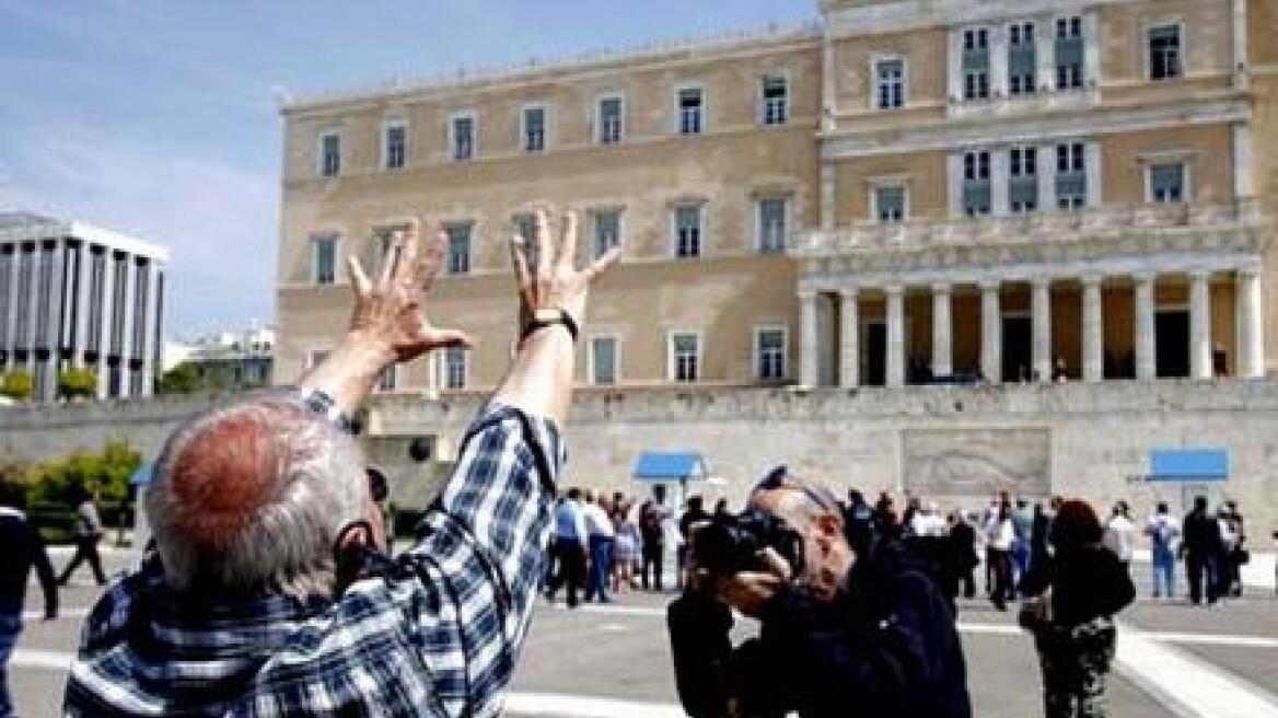 Χαμός στο διαδίκτυο από Πατρινούς "Αγανακτισμένους" 