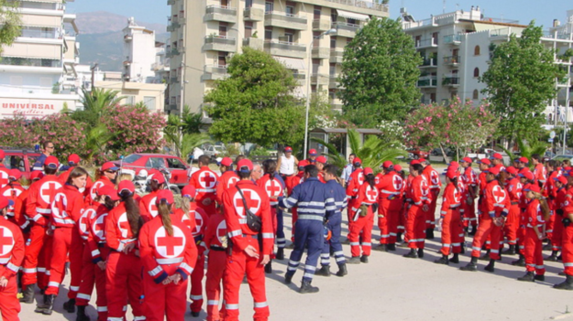 Σε κινητοποιήσεις οι απλήρωτοι εργαζόμενοι του Ερυθρού Σταυρού