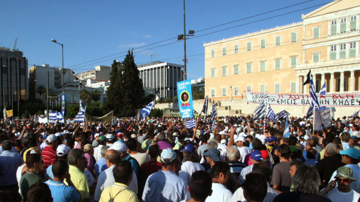 Δεν σταματούν τις κινητοποιήσεις τους οι ταξιτζήδες!