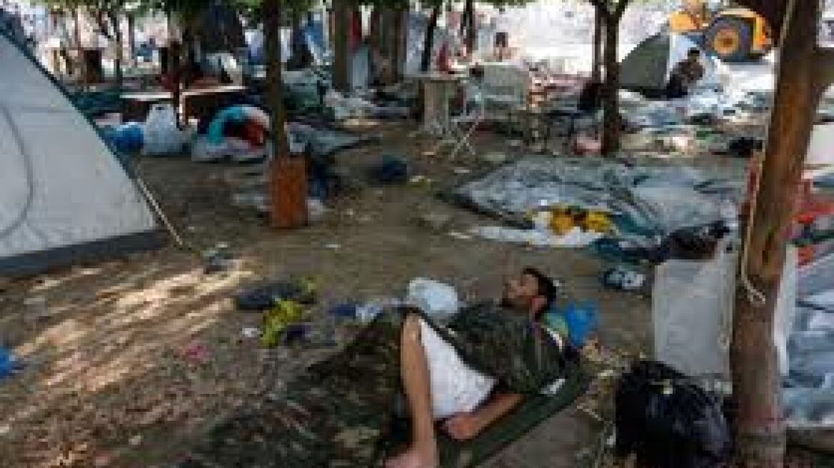 Syntagma “tents” in flagrante