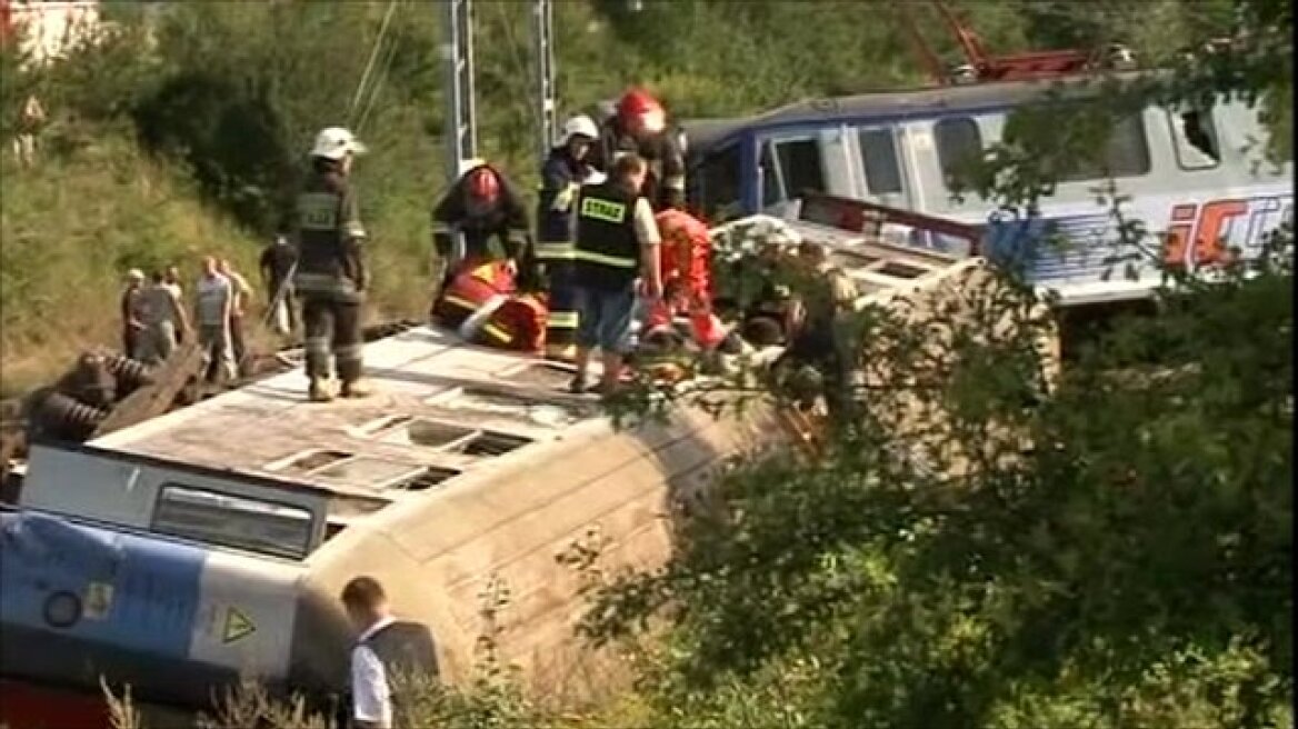 Ένας νεκρός και 84 τραυματίες από εκτροχιασμό τρένου