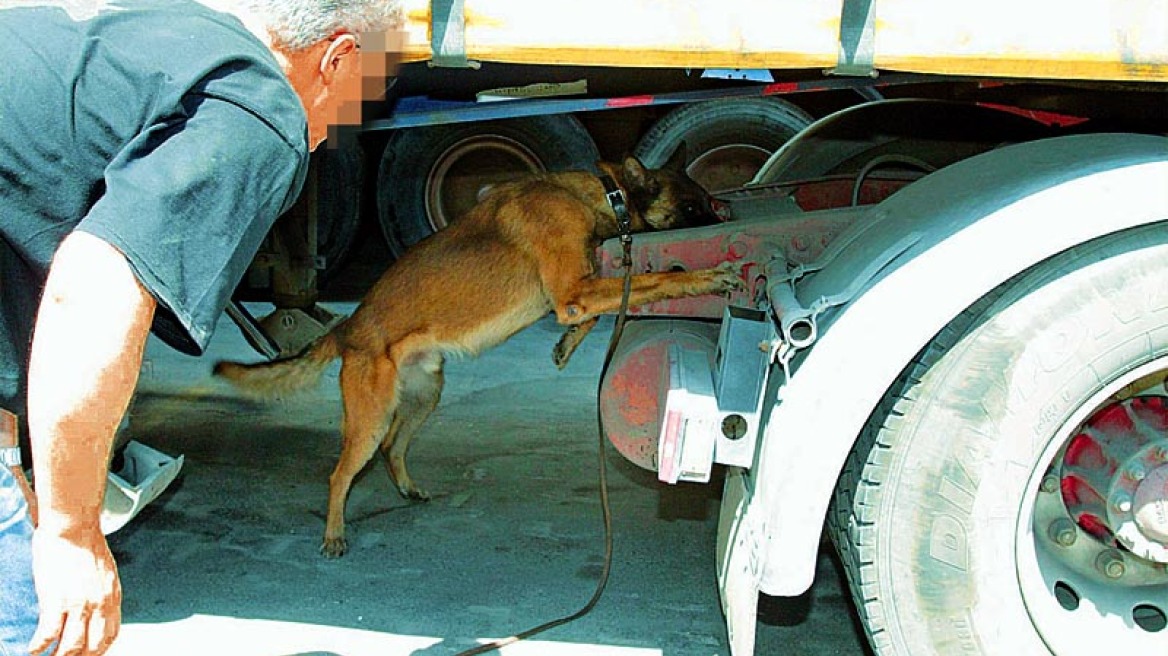 Δεν άφησε σημείο που να μην κρύψει ναρκωτικά!