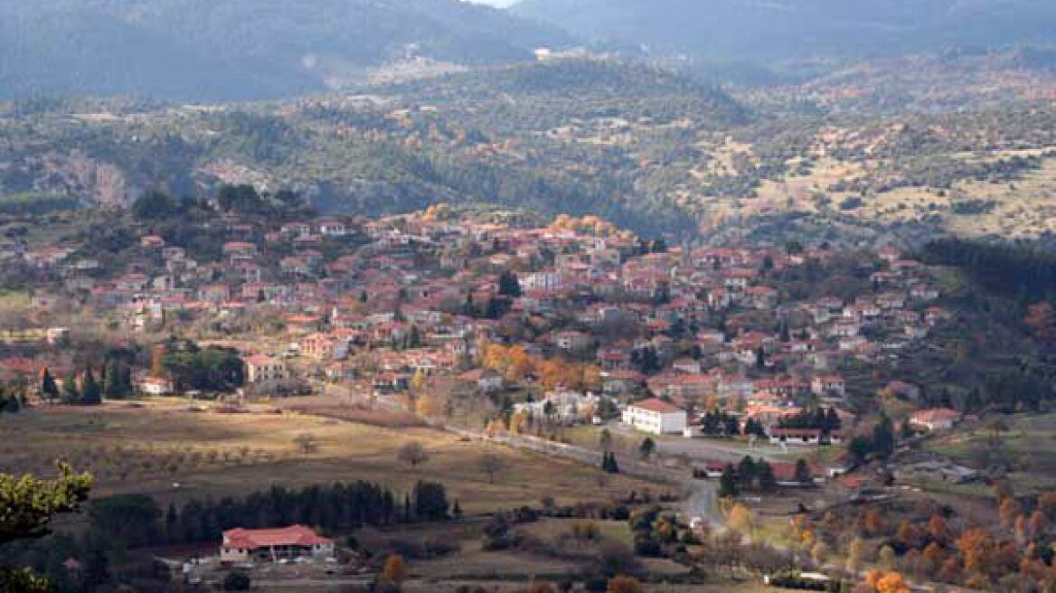 Υπό κατάληψη το πρώην δημαρχείο Βυτίνας 