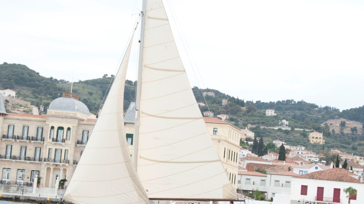 Spetses Classic Yacht Race: Αγώνες κλασικών σκαφών και καϊκιών 