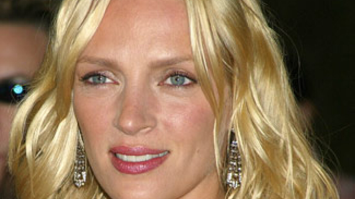 Σέξι ακόμα και… ντυμένη η Uma Thurman 