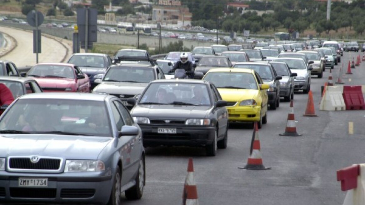 Συγκέντρωση εργαζομένων στη Χαλυβουργία Ελλάδος 