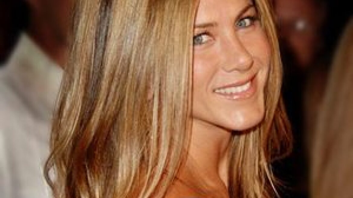 Ρούχα με την υπογραφή της Jennifer Aniston