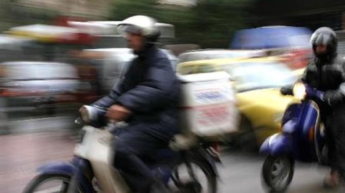 «Πεινασμένοι» έκλεψαν… κρέπες από μηχανάκι delivery!