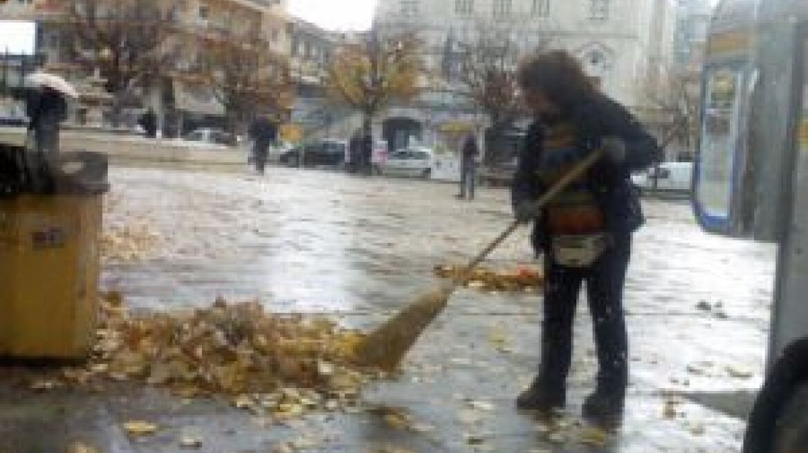 Επιχείρηση σκούπα στην κυριολεξία στην Τρίπολη!