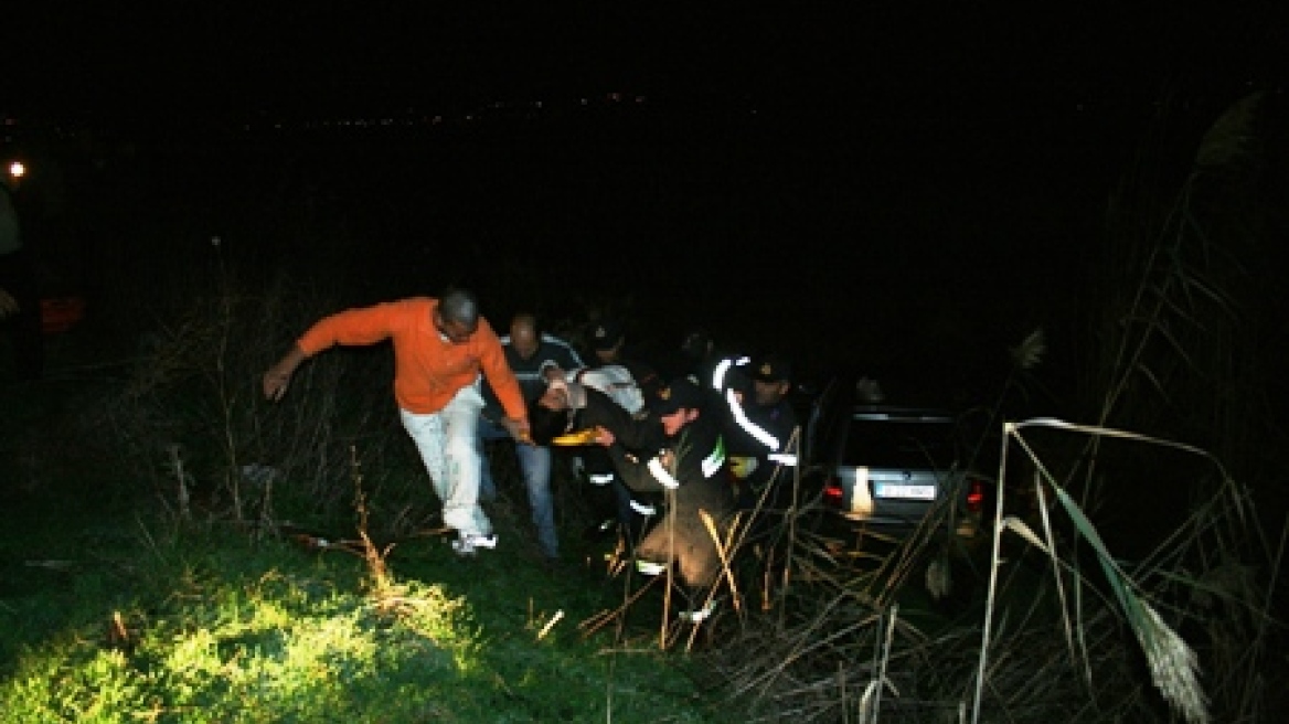 Ανασύρθηκαν τραυματισμένοι από γκρεμό 