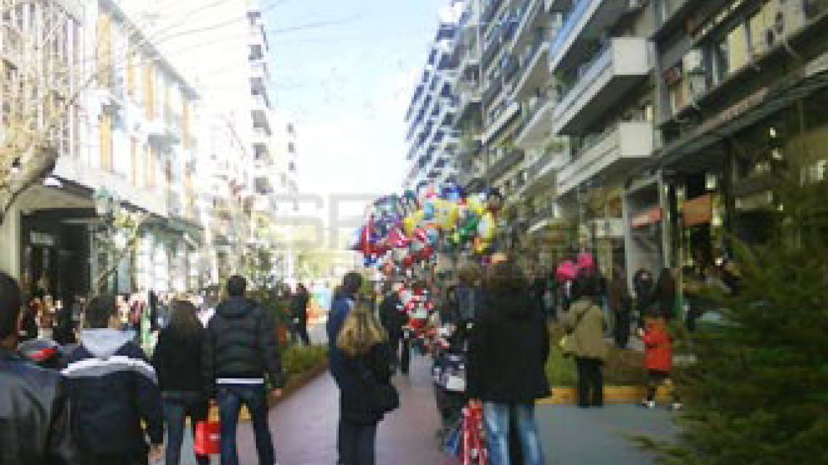 Αλλοδαποί έκλεψαν ρούχα από καταστήματα στην Θεσσαλονίκη