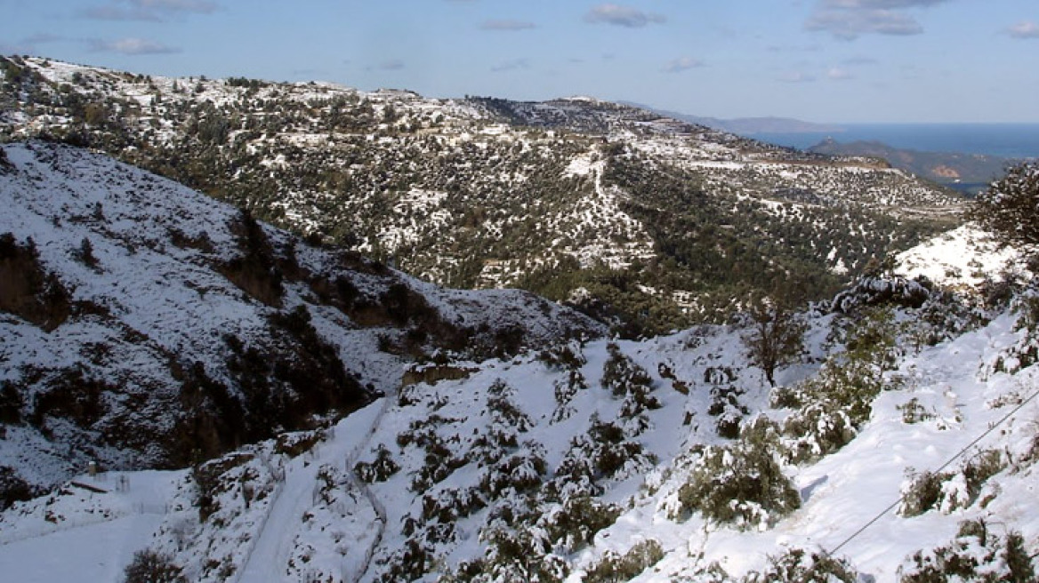 Έπεσαν τα πρώτα χιόνια στην περιφέρεια!