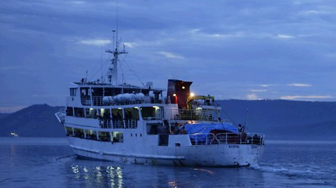 Παπούα - Νέα Γουινέα: Φόβοι για εκατόμβη νεκρών από το ναυάγιο 