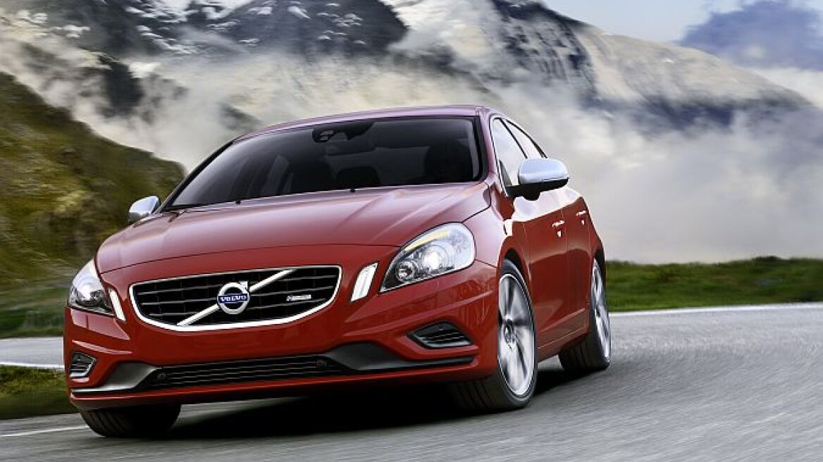 Volvo S60: Πετρέλαιο ή βενζίνη;