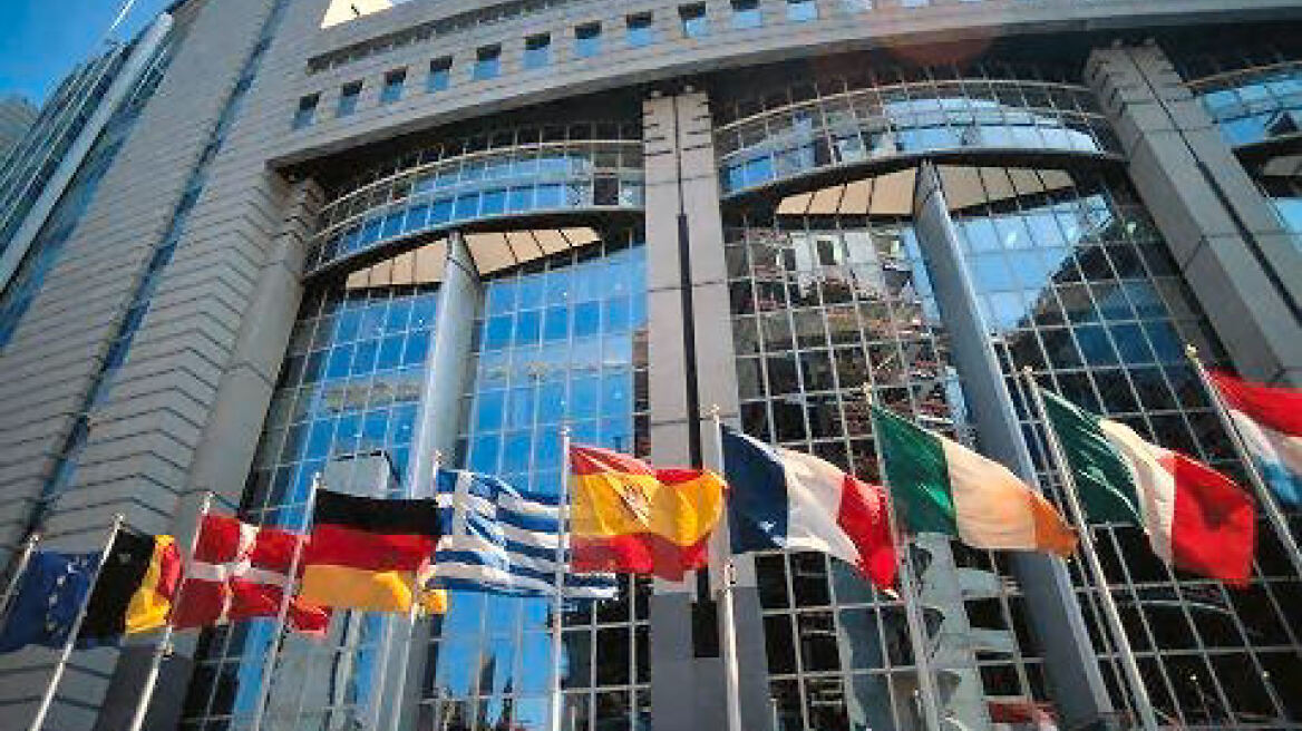 Eurogroup gives the "green light" for the first loan installments