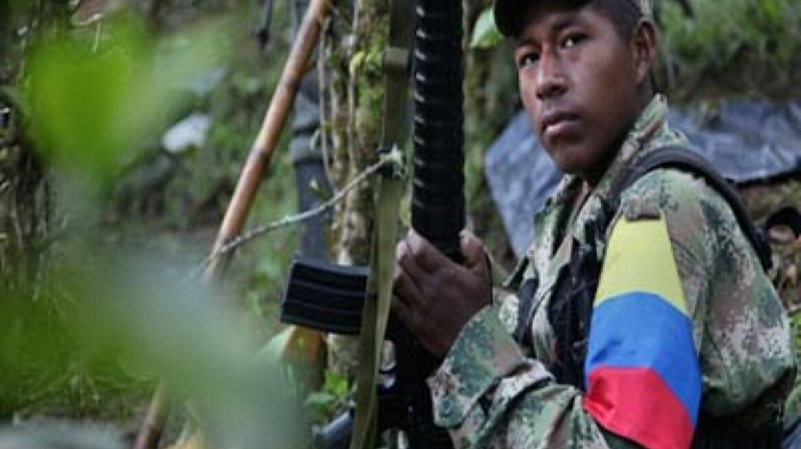 Νεκροί δεκάδες αντάρτες των FARC σε συγκρούσεις στην Κολομβία 