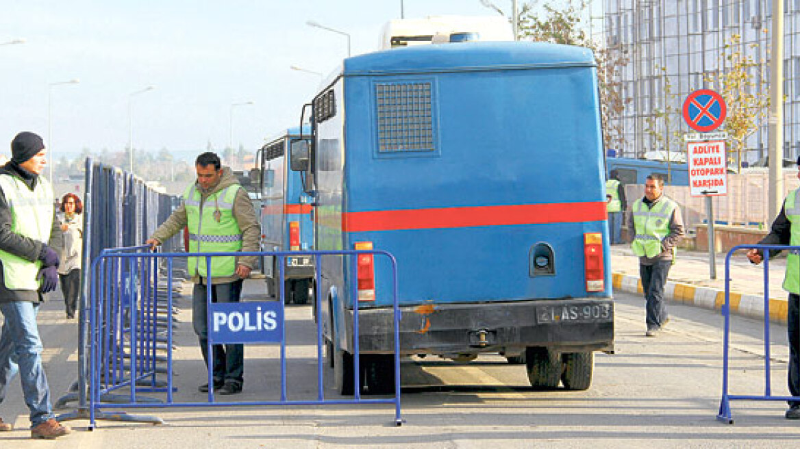 Στο κυνήγι Κούρδων «τρομοκρατών» η Τουρκία