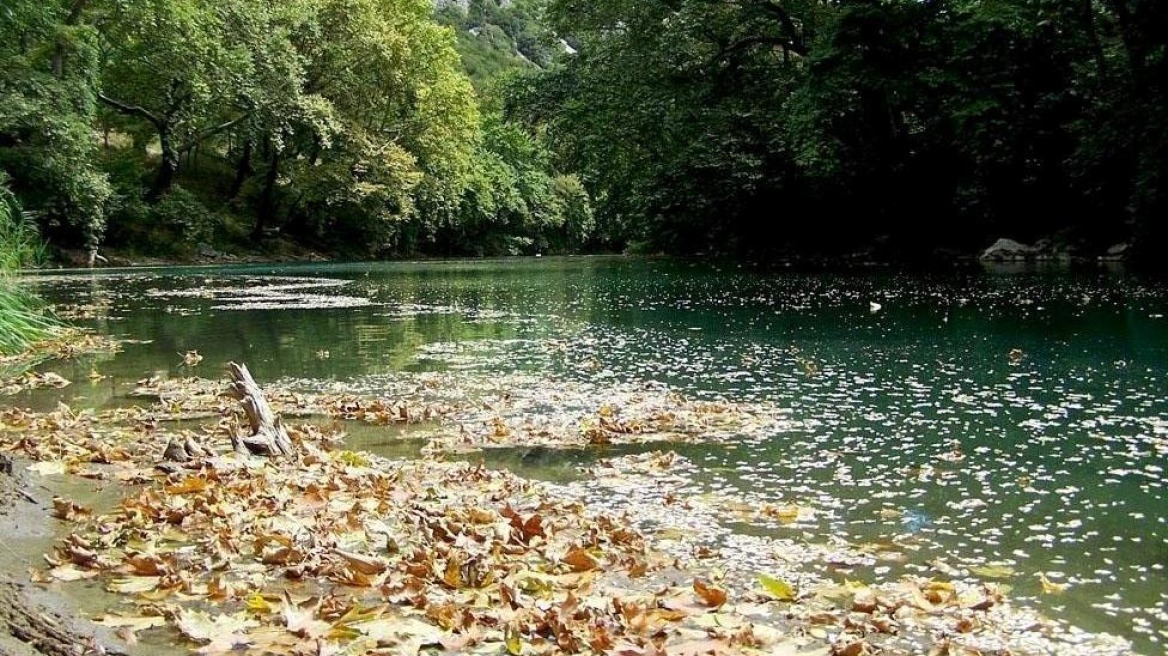 Ο Πηνειός μολύνεται από τις πηγές του  