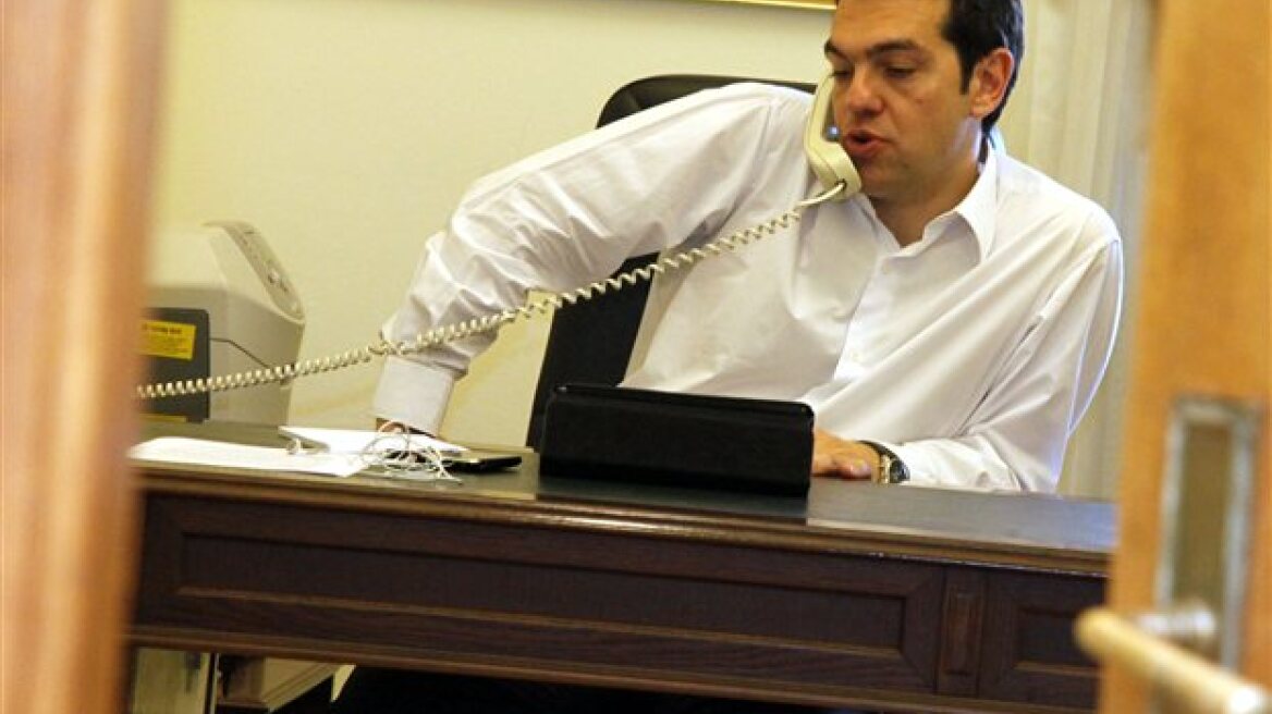 Tsipras points towards elections  