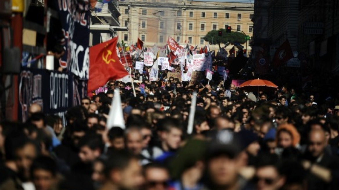 Διαδήλωση κατά της πολιτικής Μόντι στη Ρώμη με παρουσία ΣΥΡΙΖΑ! 