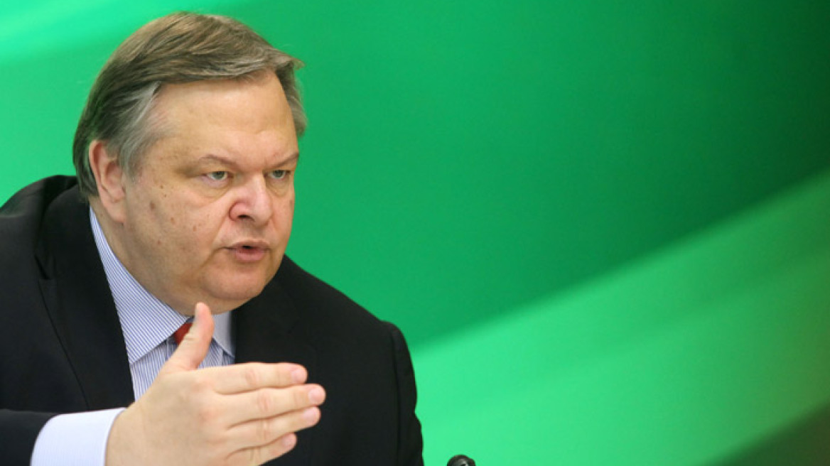 Venizelos: Those who criticize during the battle have thrown themselves out of PASOK