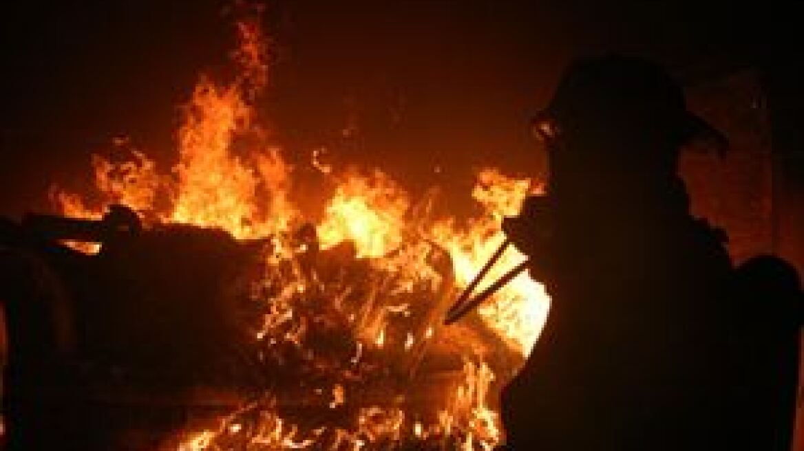 Φωτιά σε πετρόχτιστη κατοικία στο Βενεράτο Ηρακλείου 