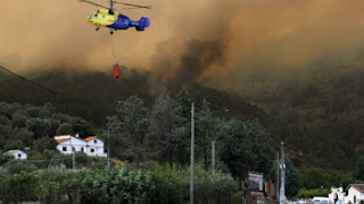 Σε πύρινο κλοιό τα Κανάρια Νησιά  