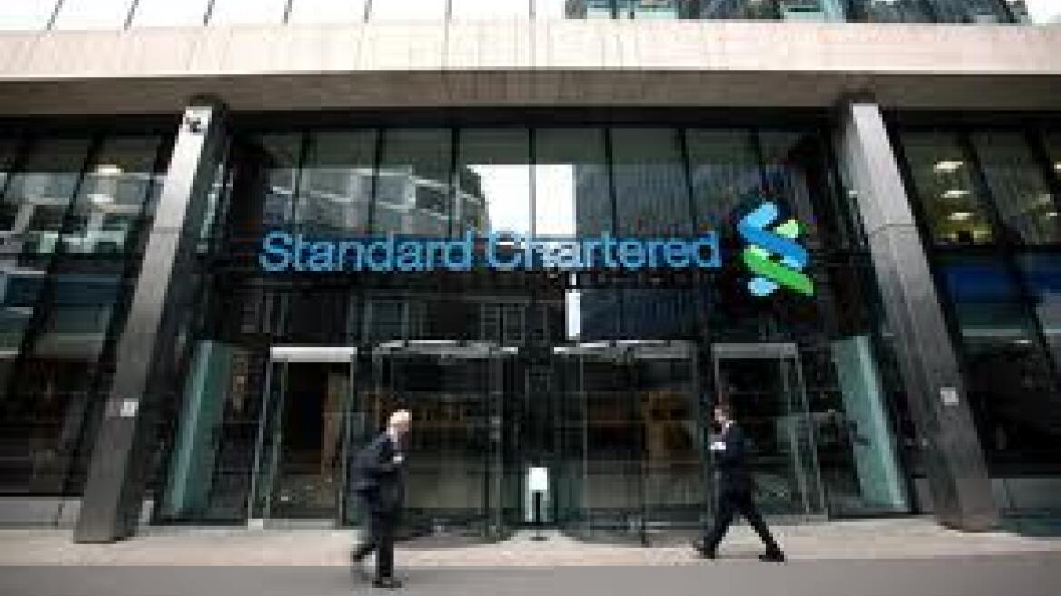 Στο «μάτι του κυκλώνα» η Standard Chartered