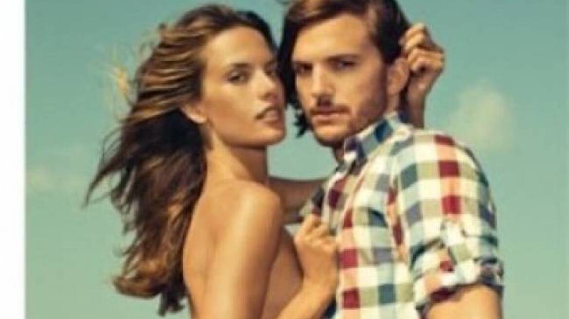 Η ημίγυμνη Alessandra Ambrosio στην αγκαλιά του Ashton Kutcher