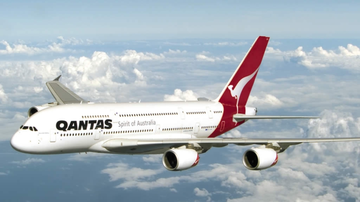 Η Qantas ζητά από τα στελέχη να «βάλουν πλάτη» στη διαχείριση αποσκευών