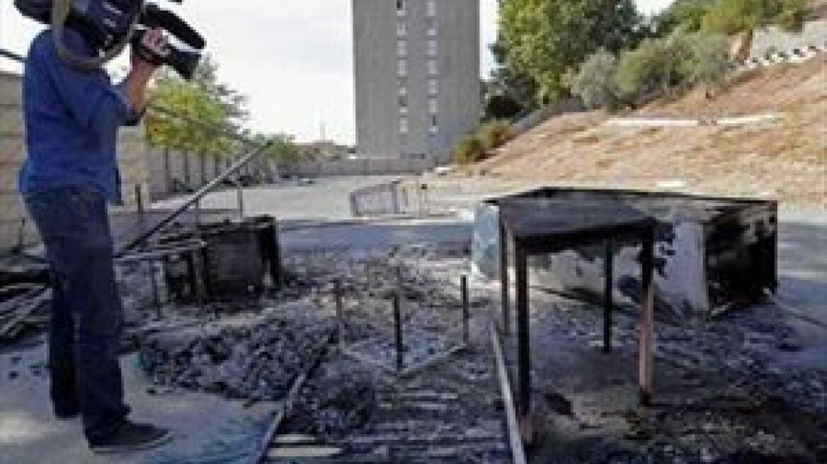 Στην πυρά καταυλισμός των Ρομά στη Μασσαλία