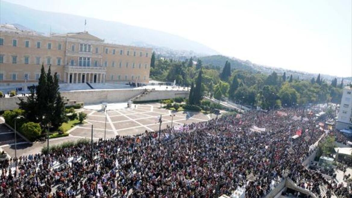 «Χαμός» στο Twitter για την απαγόρευση των διαδηλώσεων