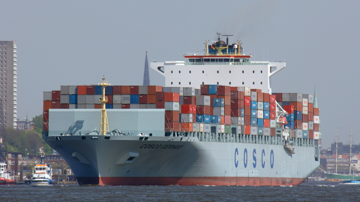 New York Times: Η Cosco θέλει όλο τον Πειραιά