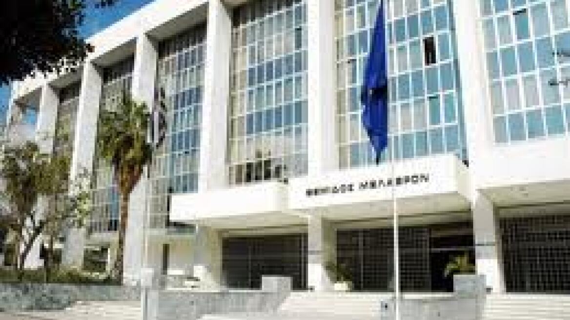 Αναστέλλουν τις κινητοποιήσεις τους τα μέλη του Νομικού Συμβουλίου του Κράτους 