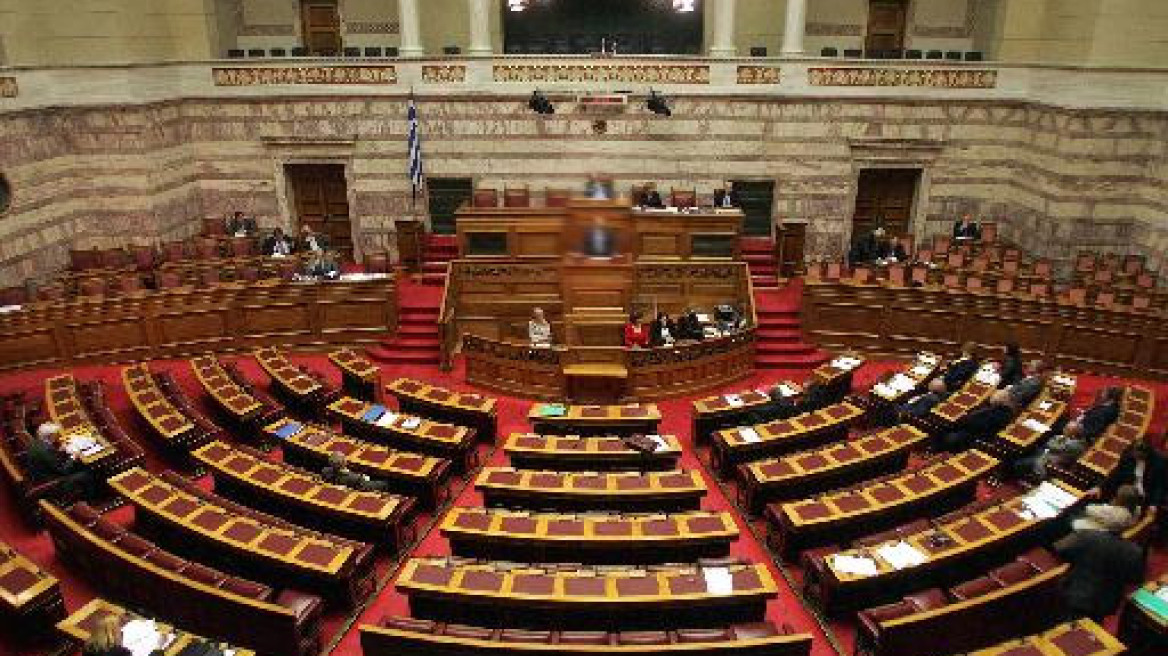 Νέα υπουργική  τροπολογία στο κυνήγι των «89 δεσμεύσεων»