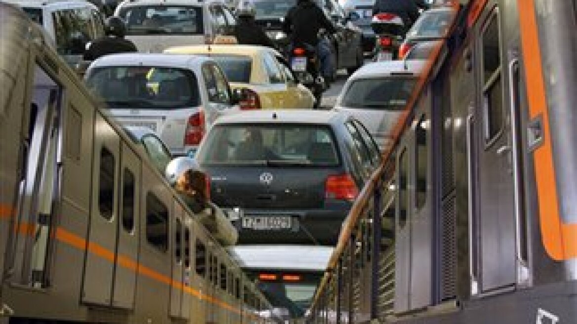 Blackout in transport and in the streets of Athens