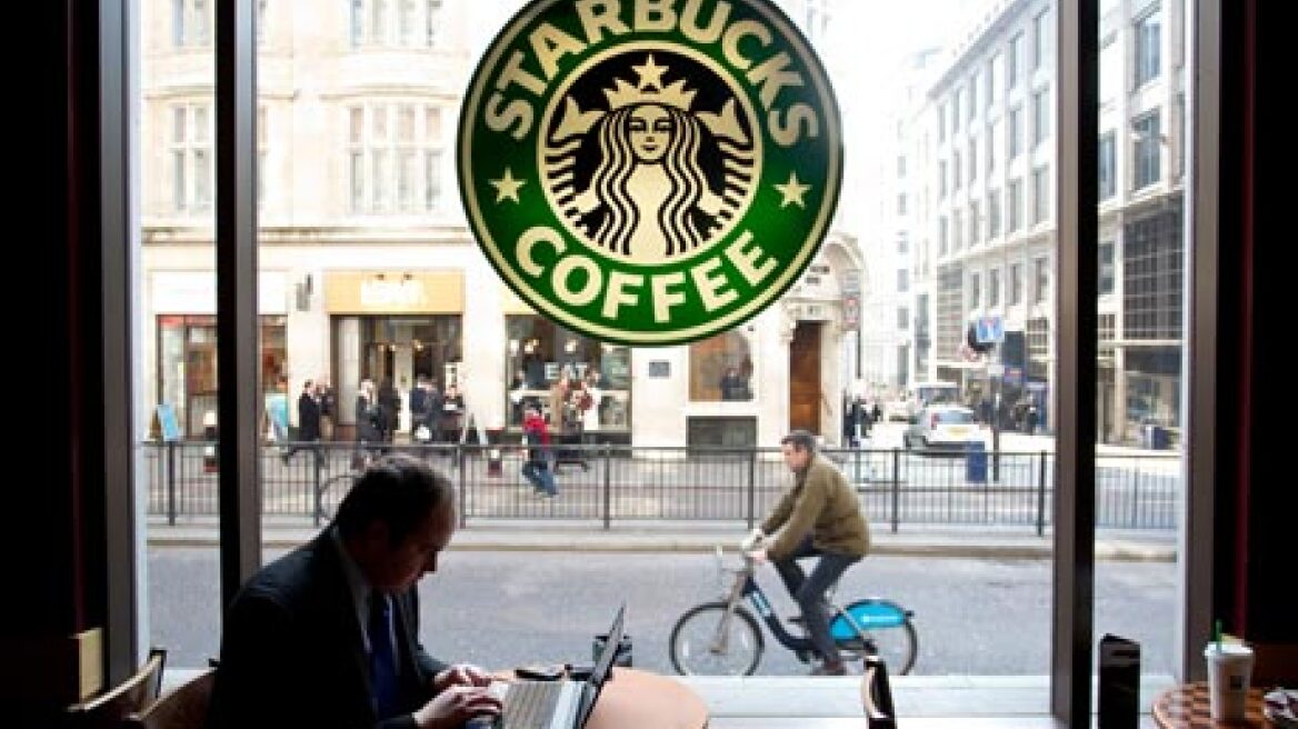 Starbucks: Απειλούν να σταματήσουν τις επενδύσεις στη Βρετανία