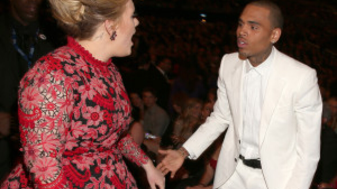 Η Adele επιτέθηκε στον Chris Brown!