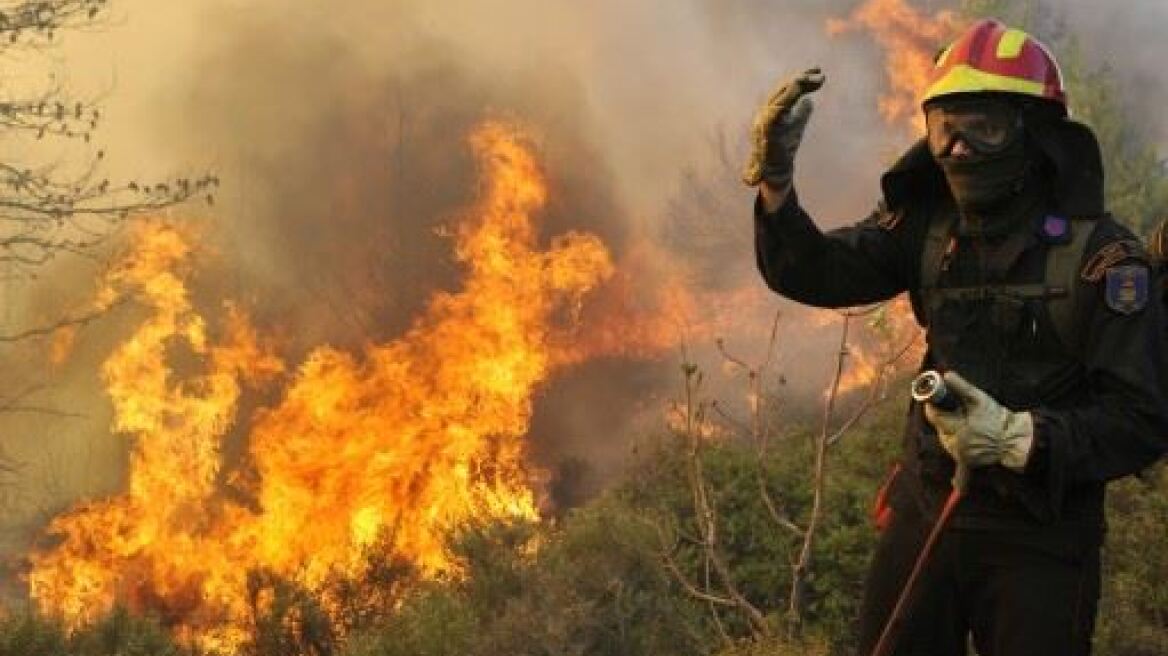 Υπό έλεγχο η πυρκαγιά στα Χανιά 