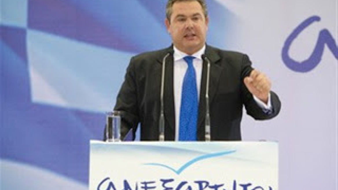 Δια βοής εξελέγη πρόεδρος των Ανεξάρτητων Ελλήνων ο Πάνος Καμμένος