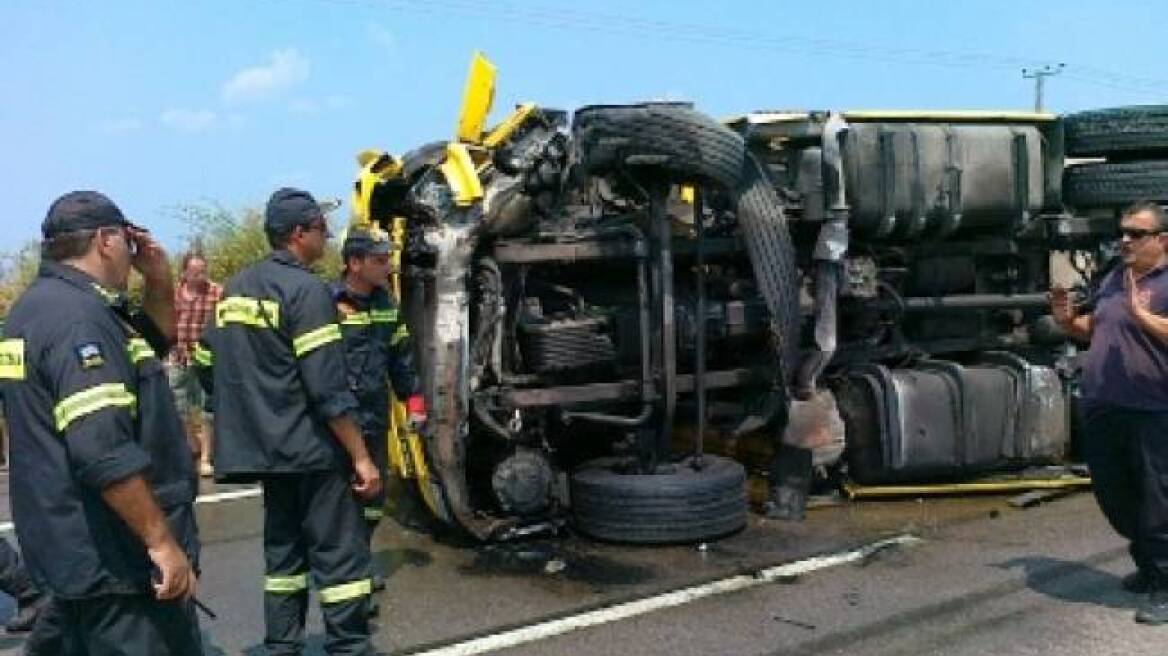 Ανατροπή νταλίκας στην Κακιά Σκάλα 