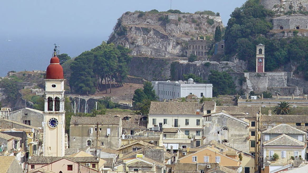 Αφγανός έριξε σε γκρεμό φοιτήτρια στην Κέρκυρα