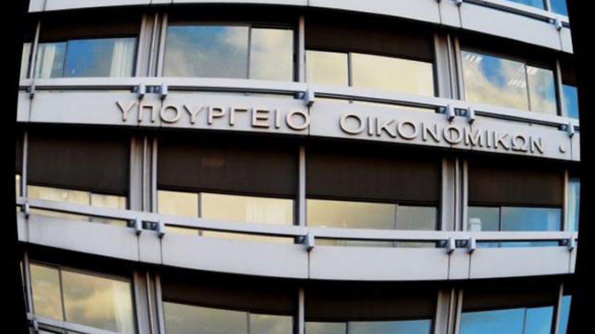  Από το "παράθυρο" πήγαν να επιβάλλουν έκτακτη εισφορά στις επιχειρήσεις 